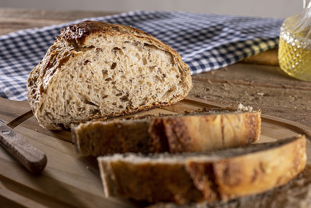 De kunst van ambachtelijk brood bakken: van deeg tot ovenheerlijke broden